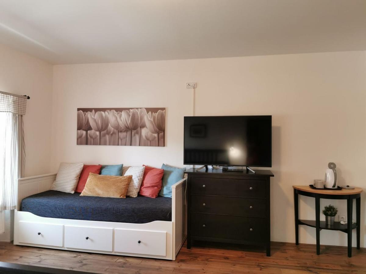 Apartmany Rozmberk โรเช็มเบิร์ก นาด วัลตาวูว์ ภายนอก รูปภาพ